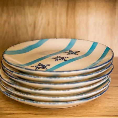 Sunny Old Town Apartment *