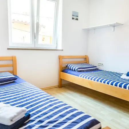 Sunny Old Town Apartment Koper